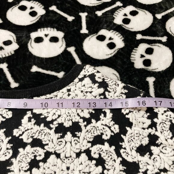 SPANNER Black creamy white damask pattern sweater ~ Goth LARGE XL 1X knit top - Picture 12 of 16